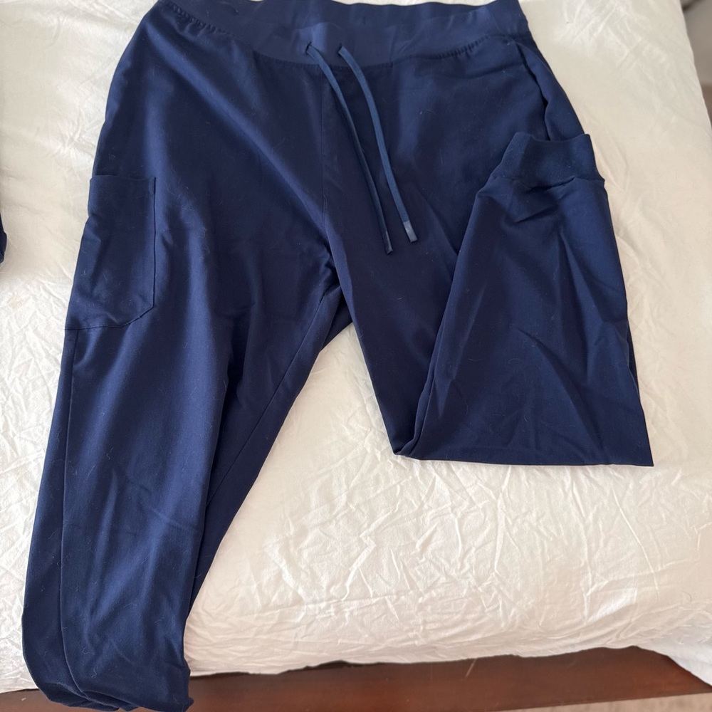 Petite Mandala Jogger Scrubs